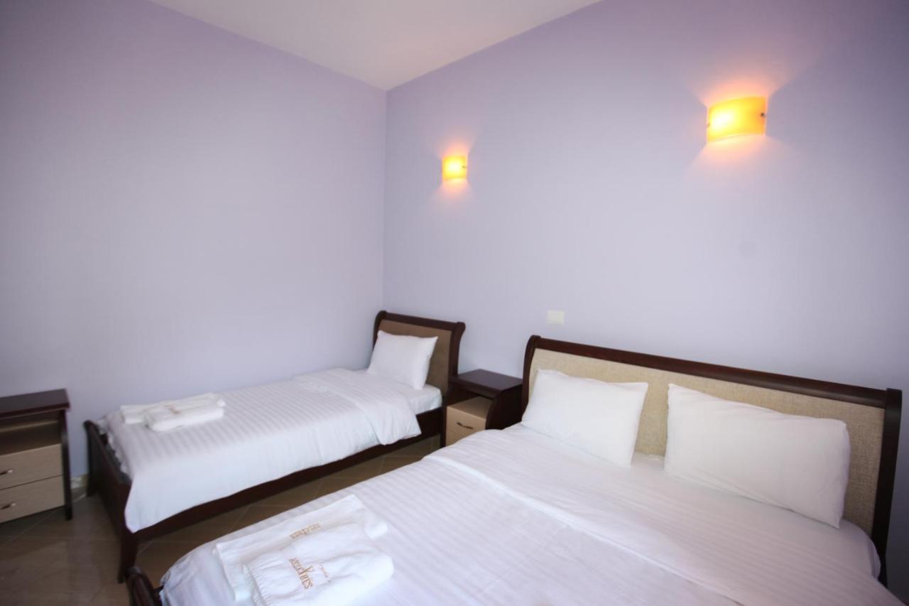 Hotel Gryka E Kelcyres Buitenkant foto