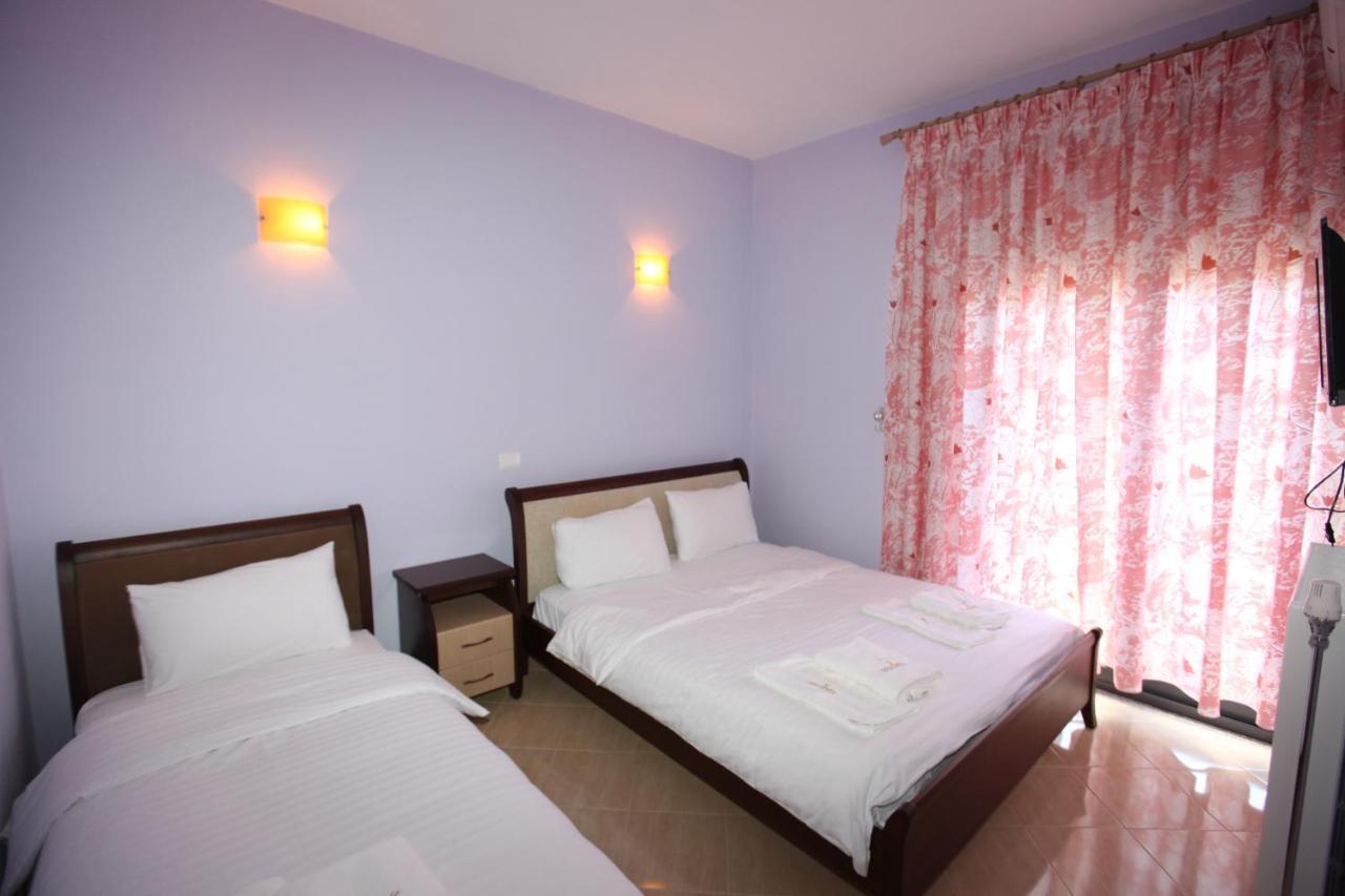 Hotel Gryka E Kelcyres Buitenkant foto