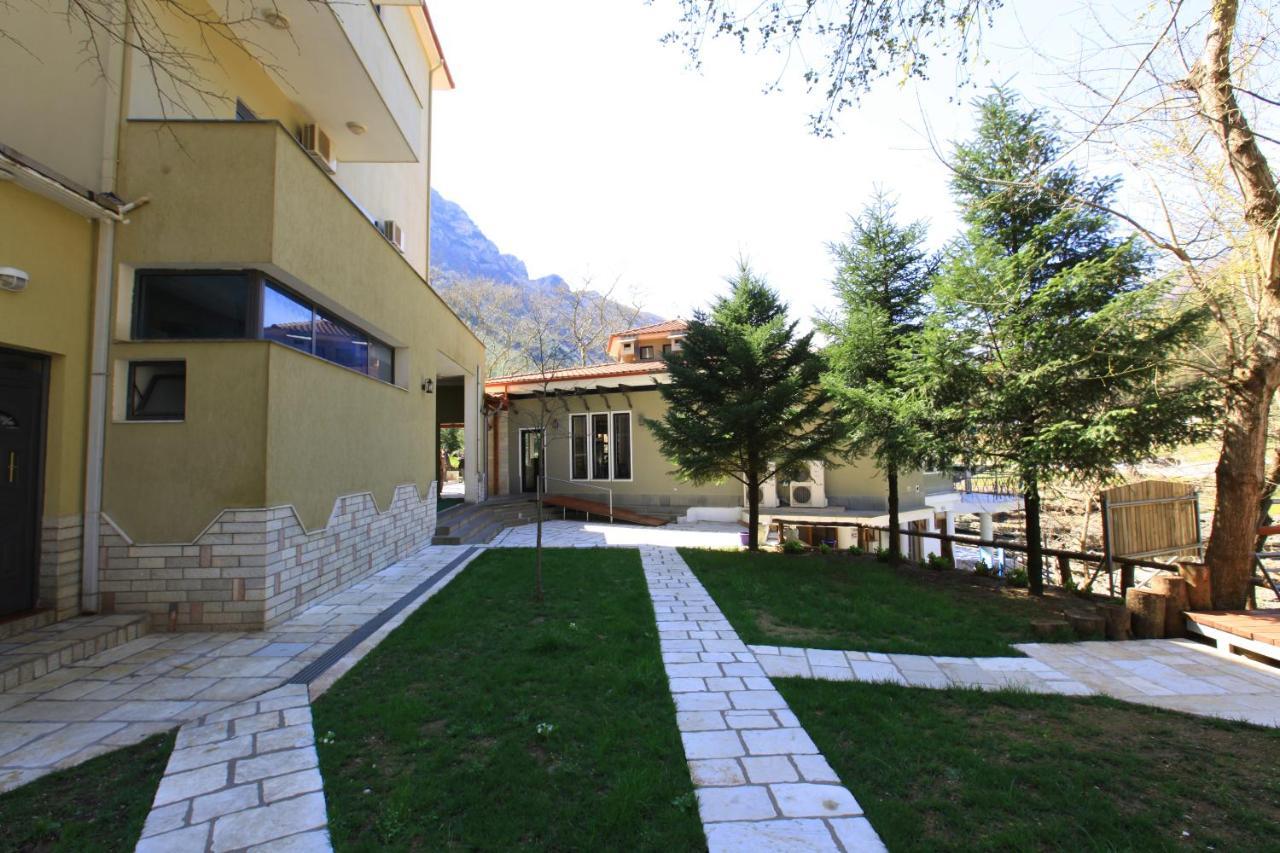 Hotel Gryka E Kelcyres Buitenkant foto