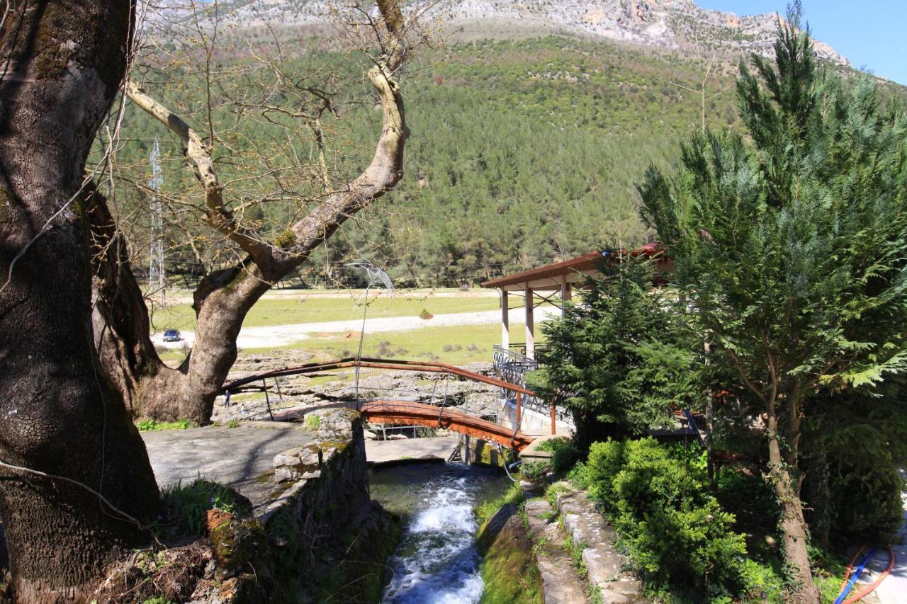 Hotel Gryka E Kelcyres Buitenkant foto