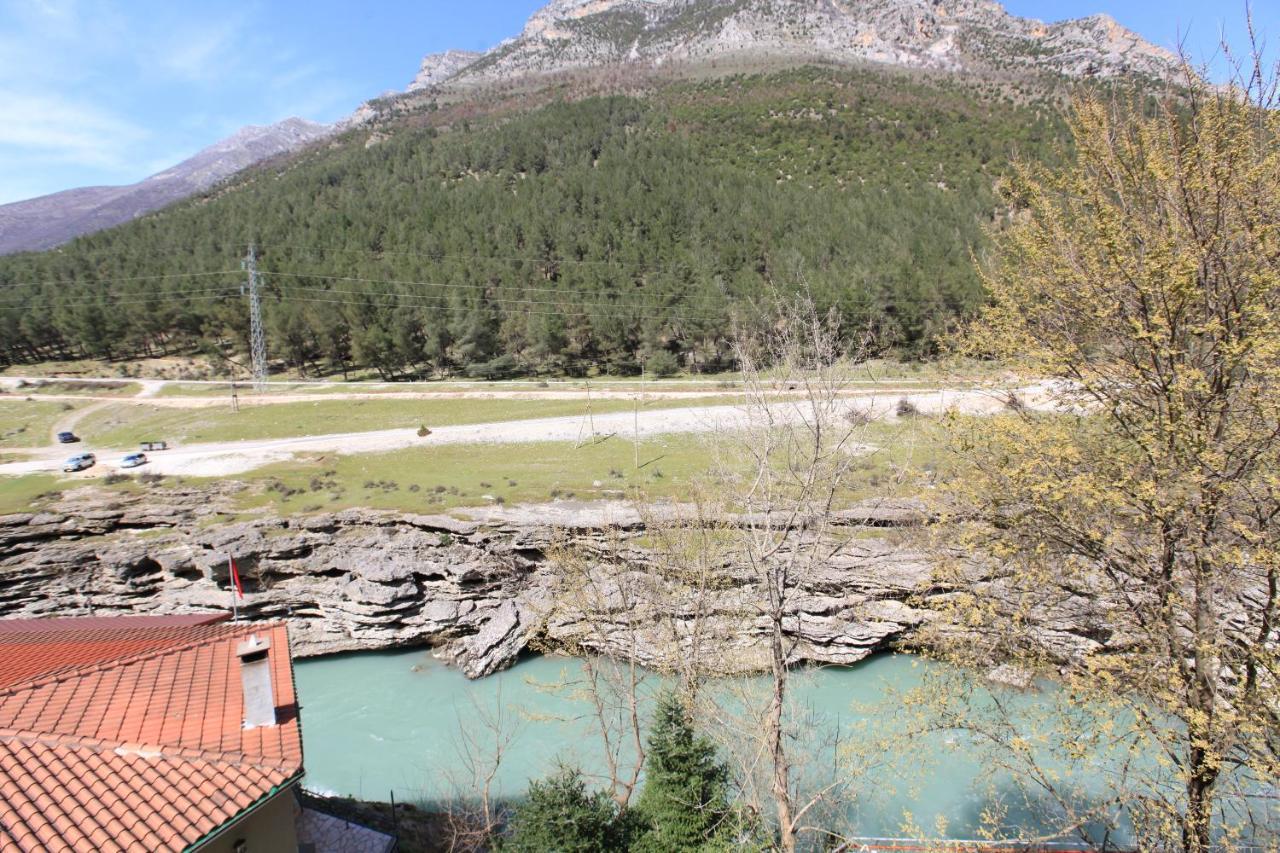 Hotel Gryka E Kelcyres Buitenkant foto