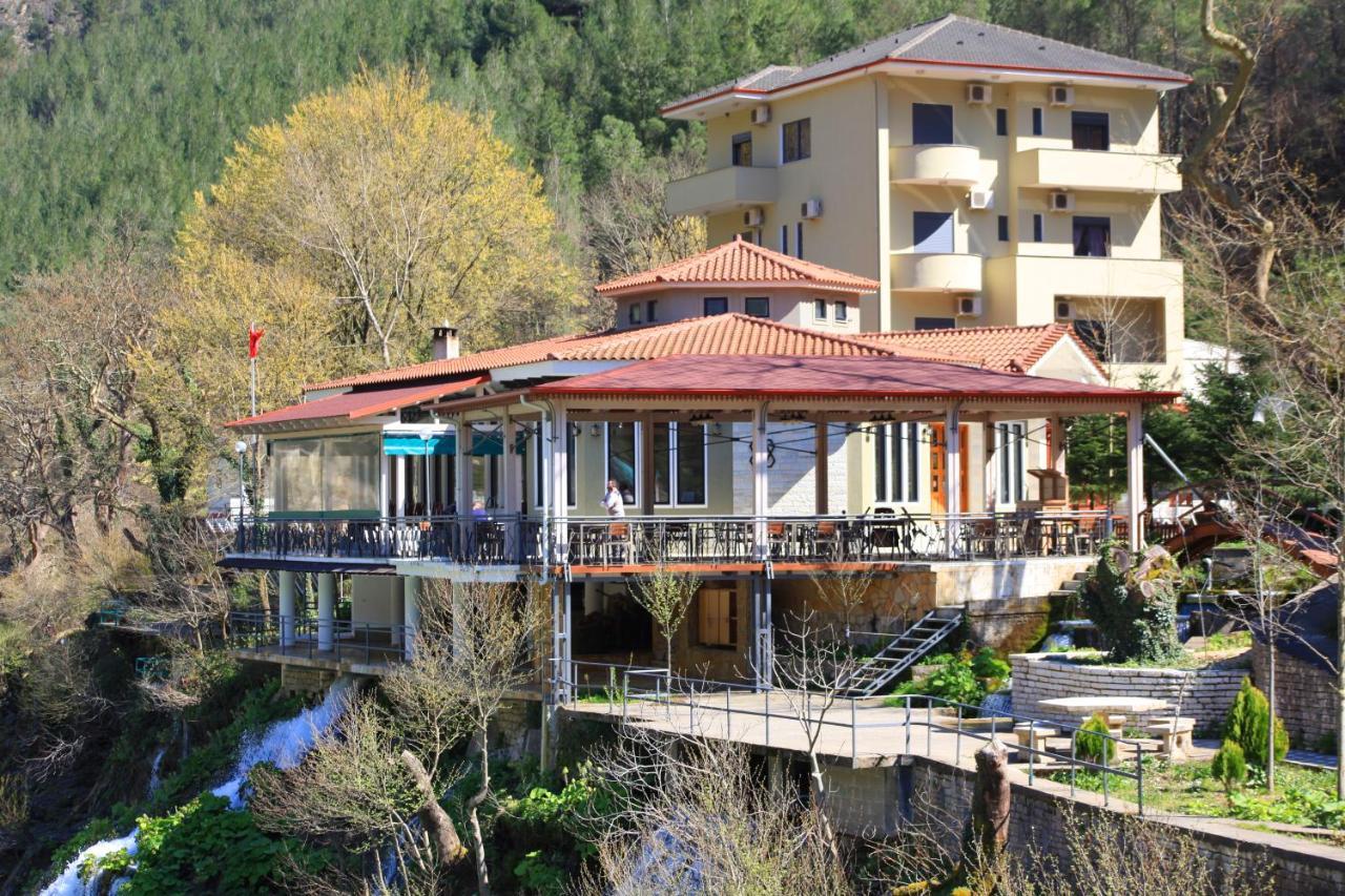 Hotel Gryka E Kelcyres Buitenkant foto