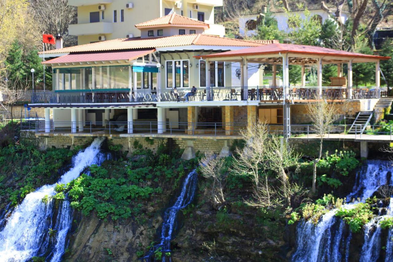 Hotel Gryka E Kelcyres Buitenkant foto