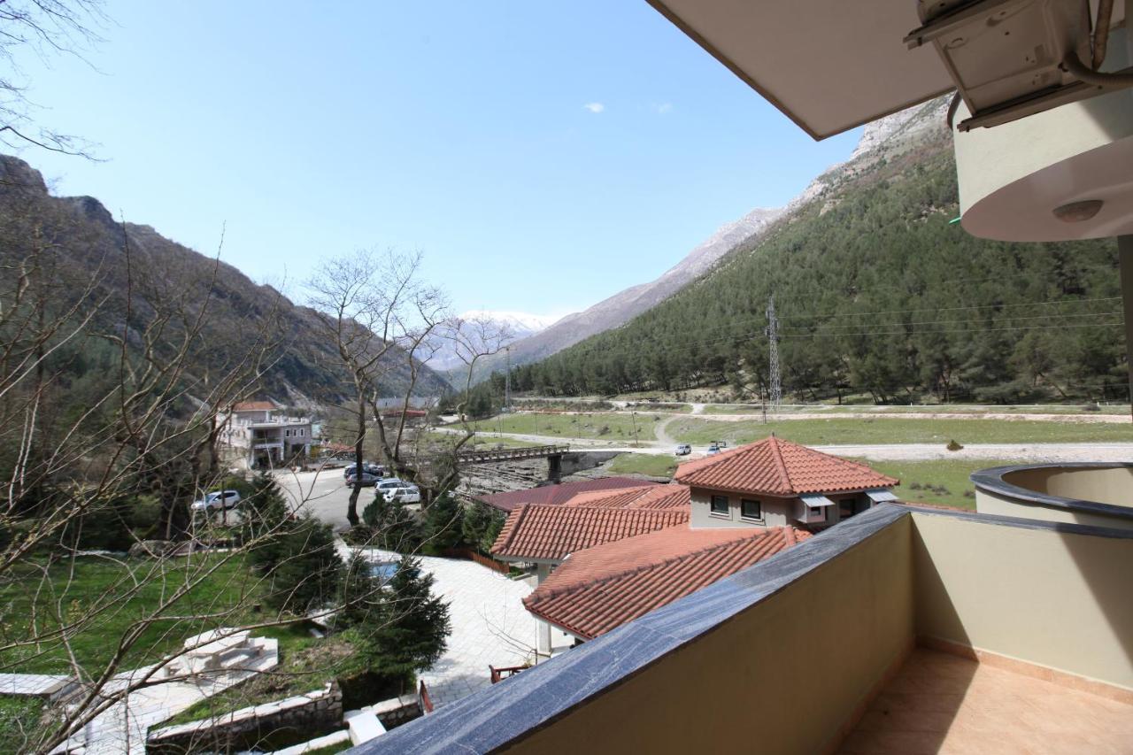 Hotel Gryka E Kelcyres Buitenkant foto