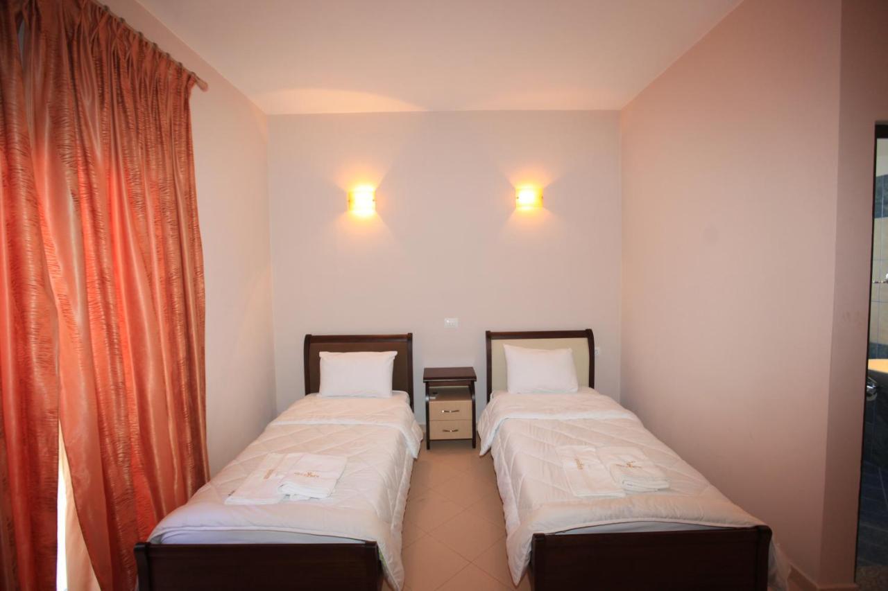 Hotel Gryka E Kelcyres Buitenkant foto