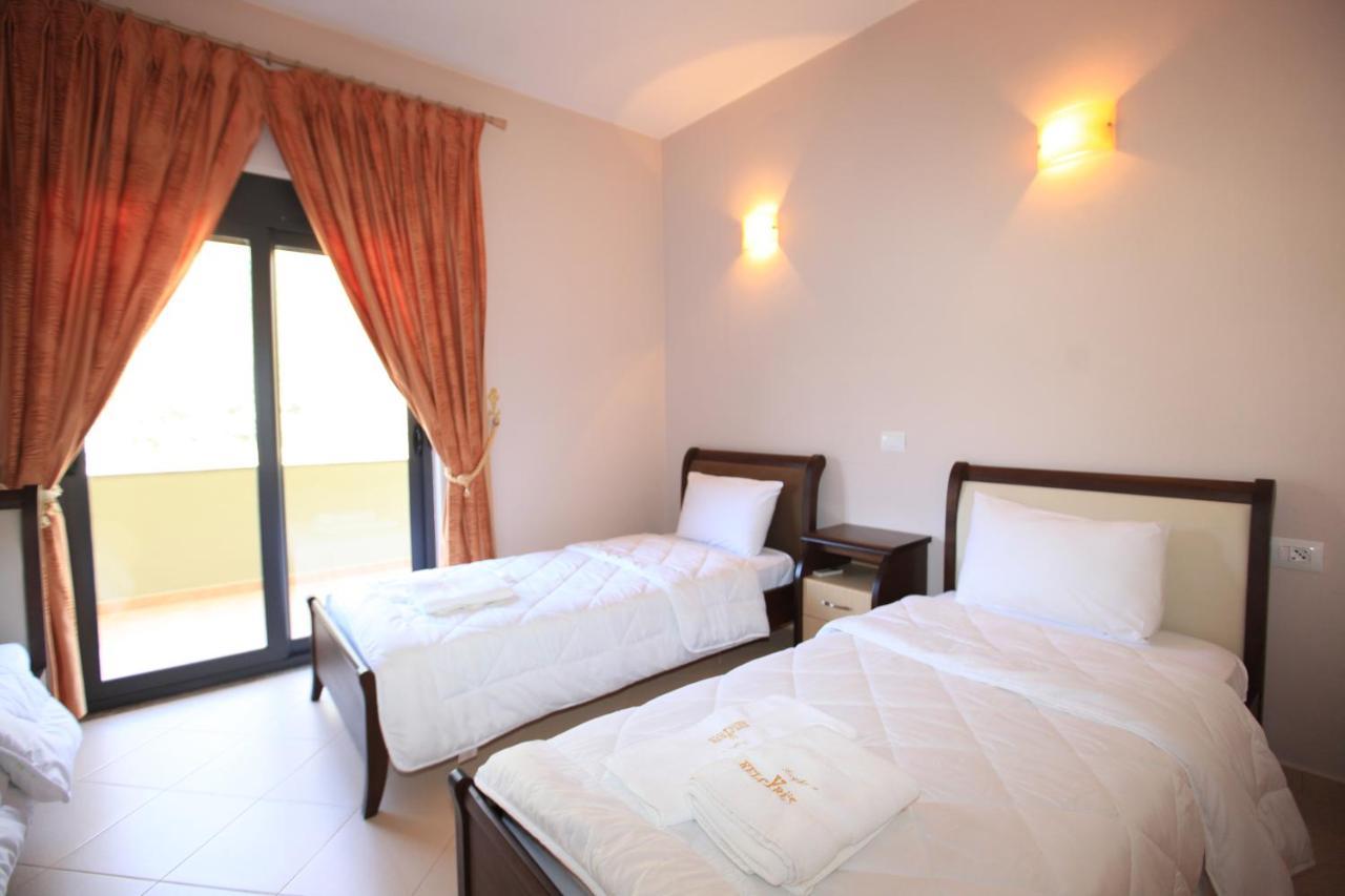 Hotel Gryka E Kelcyres Buitenkant foto